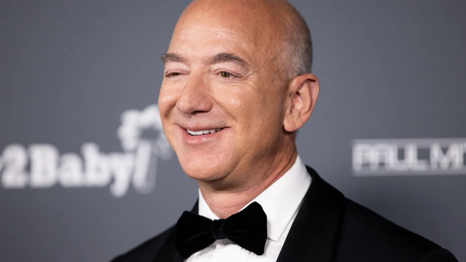 Will there be a Jeff Bezos Bitcoin Giveaway?